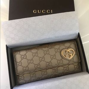Gucci wallet ❌ SOLD ❌